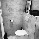 アパート Stylish 4-star Cocoon In The Heart Of Le Marais Nicois ニース