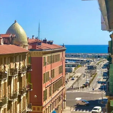 Stylish 4-star Cocoon In The Heart Of The Port *