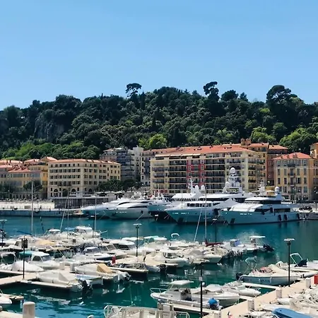 Stylish 4-star Cocoon In The Heart Of The Port
